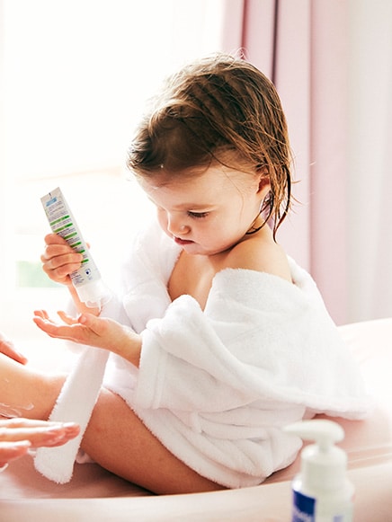Mustela Szampon W Piance Dla Niemowląt 150ml - obrazek 3